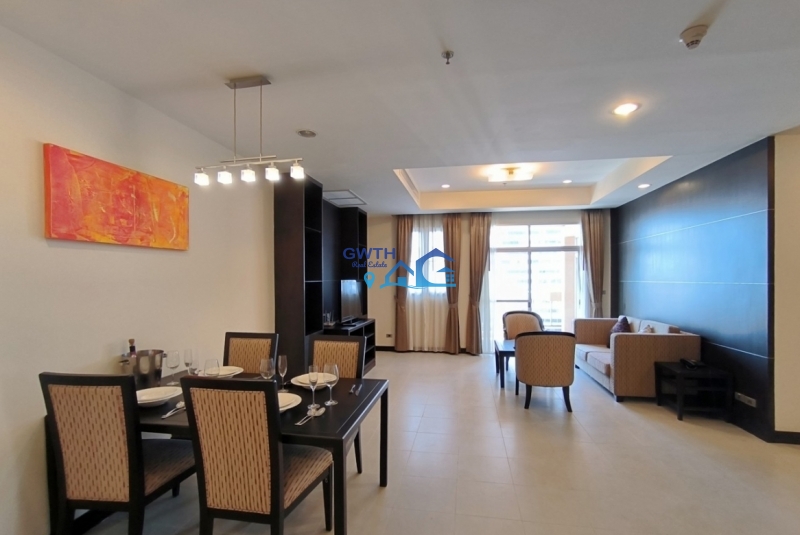 2 bedrooms for rent close to Asok BTS