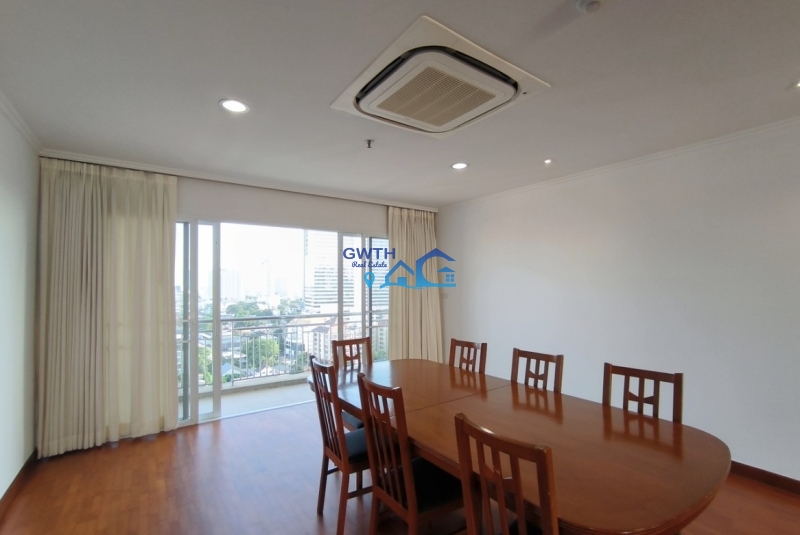 3 bedrooms for rent, Sathon area