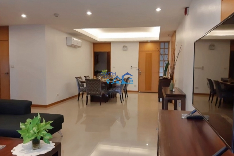 2 bedrooms for rent close to Lumphini MRT