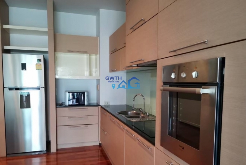 2 bedrooms for rent Thonglor area